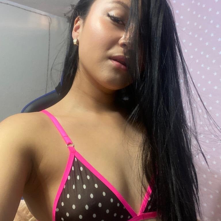 Watch  luciana_brownn live on cam at StripChat