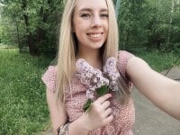 Raine_blossom's Offline Chat Room