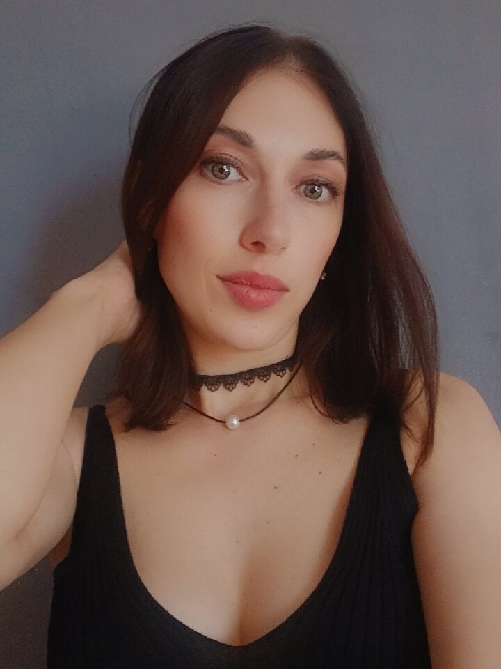 myliveeroticcams.com ohwhatever__ livesex profile in a-real-relationship-for-love-an-much-naughty-fun-will-provide-everything-always-for-my-love cams