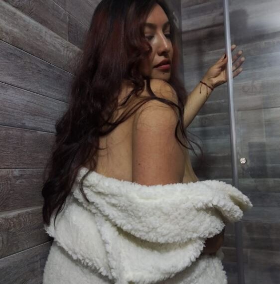 Live sex webcam photo for fuckmy_megaboobs #289991431