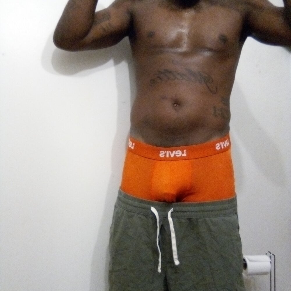 rollinupgettinmydiccsucc's Offline XXX Chat