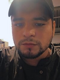 UntidyGuar's webcam live show