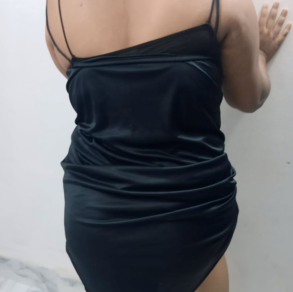 Hot_Babhi_Xxx's Offline XXX Chat