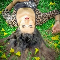 AsianLuvlybunny's webcam live show