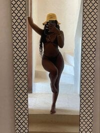 Pretty_brownskin's Webcam Show