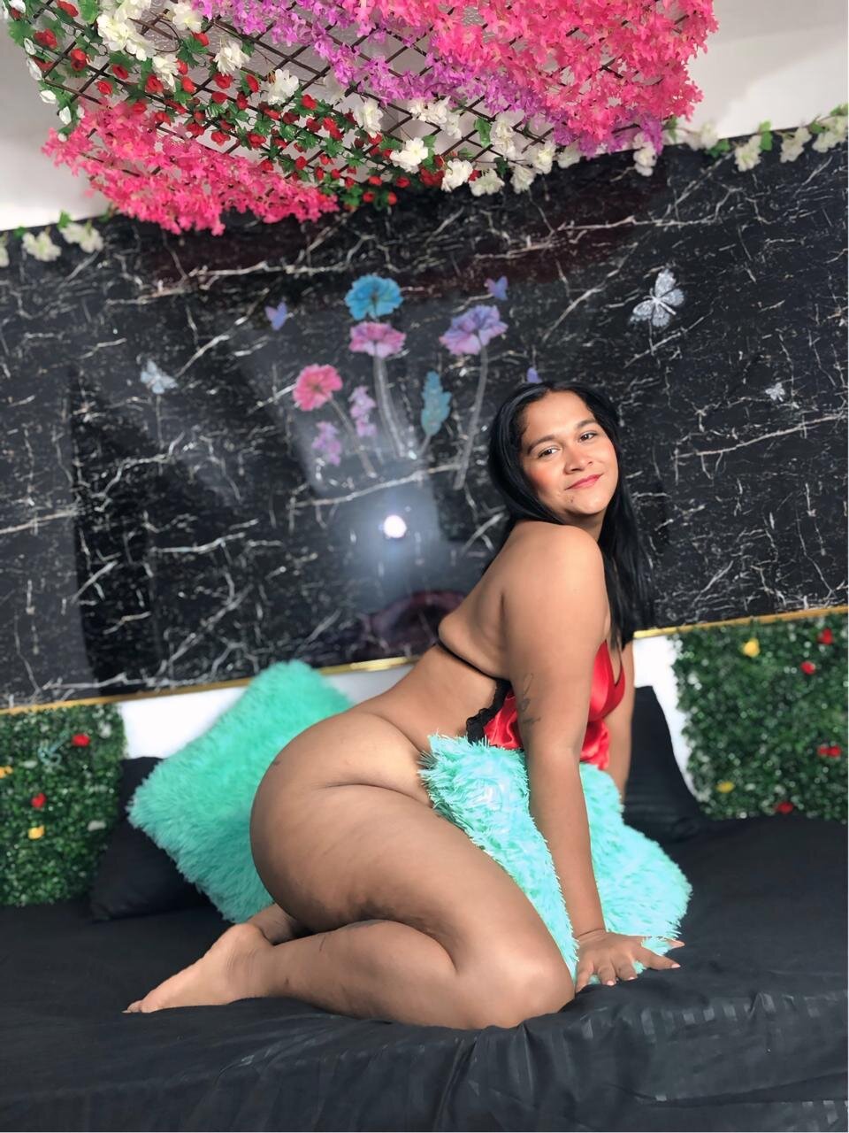 andreahilton_