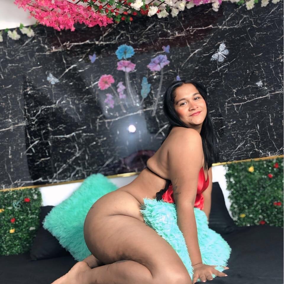 andreahilton_ profile