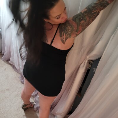 SexyHotwifeJenna profile