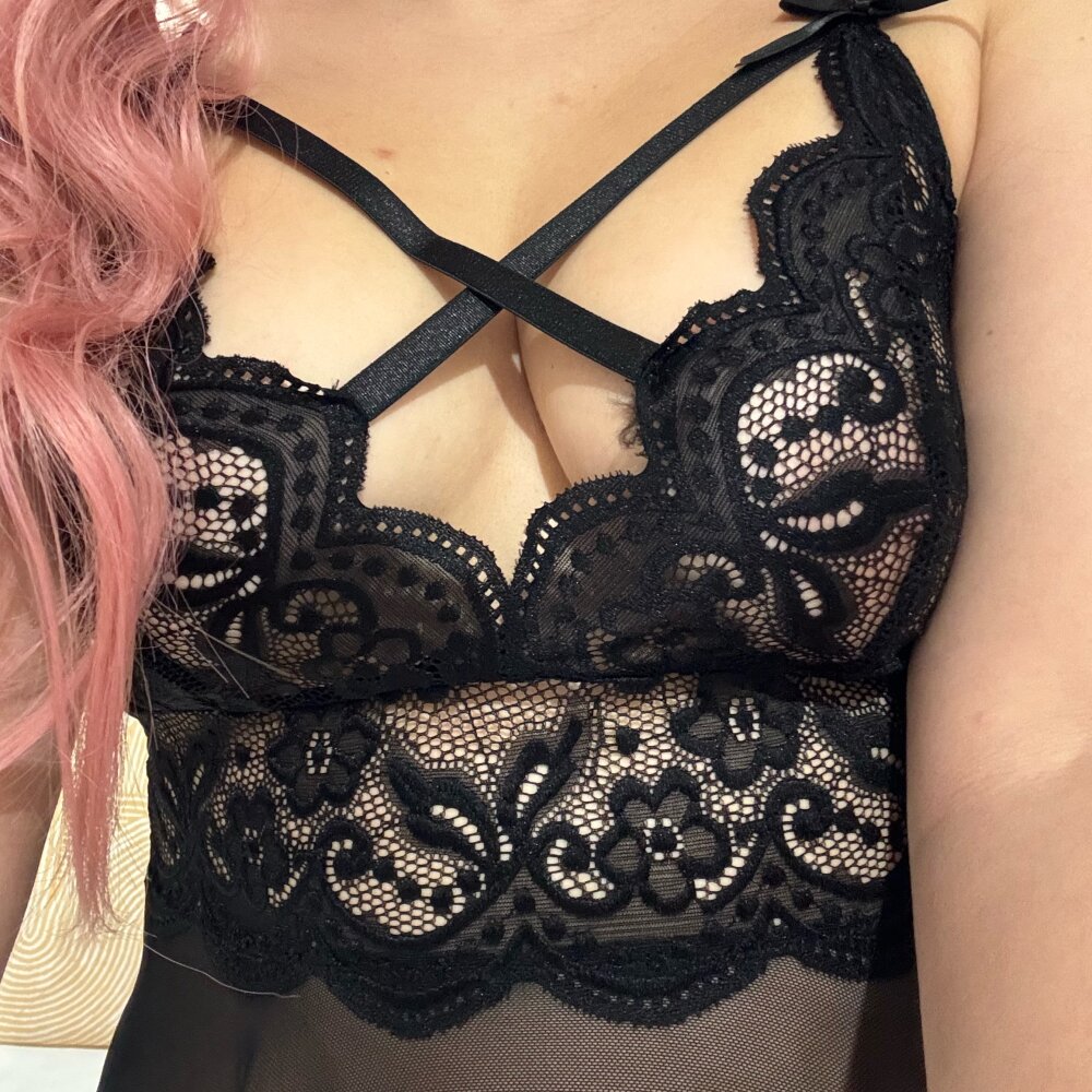 Curvy_CleoUK's Offline XXX Chat