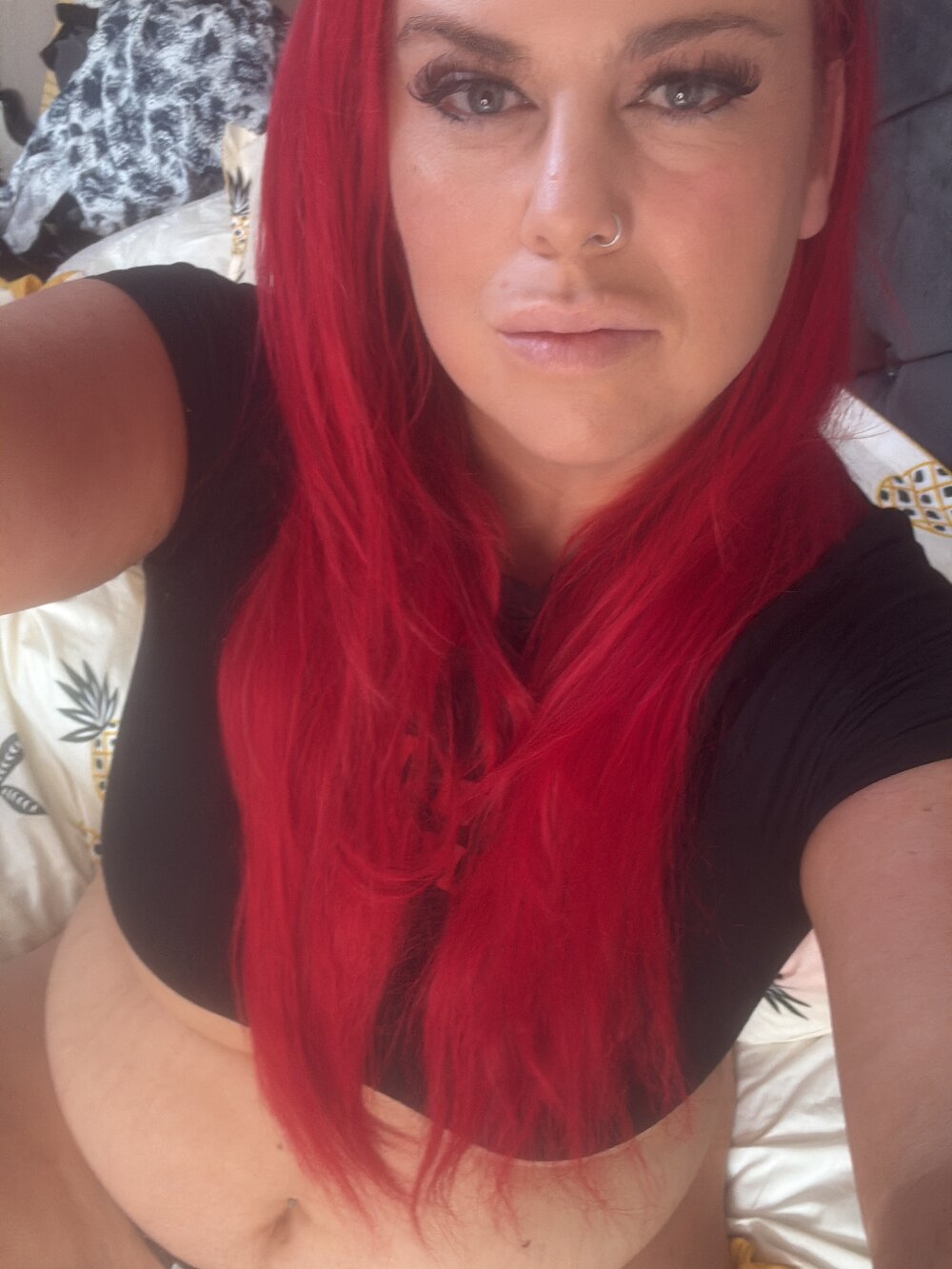 red-rose8699 from stripchat
