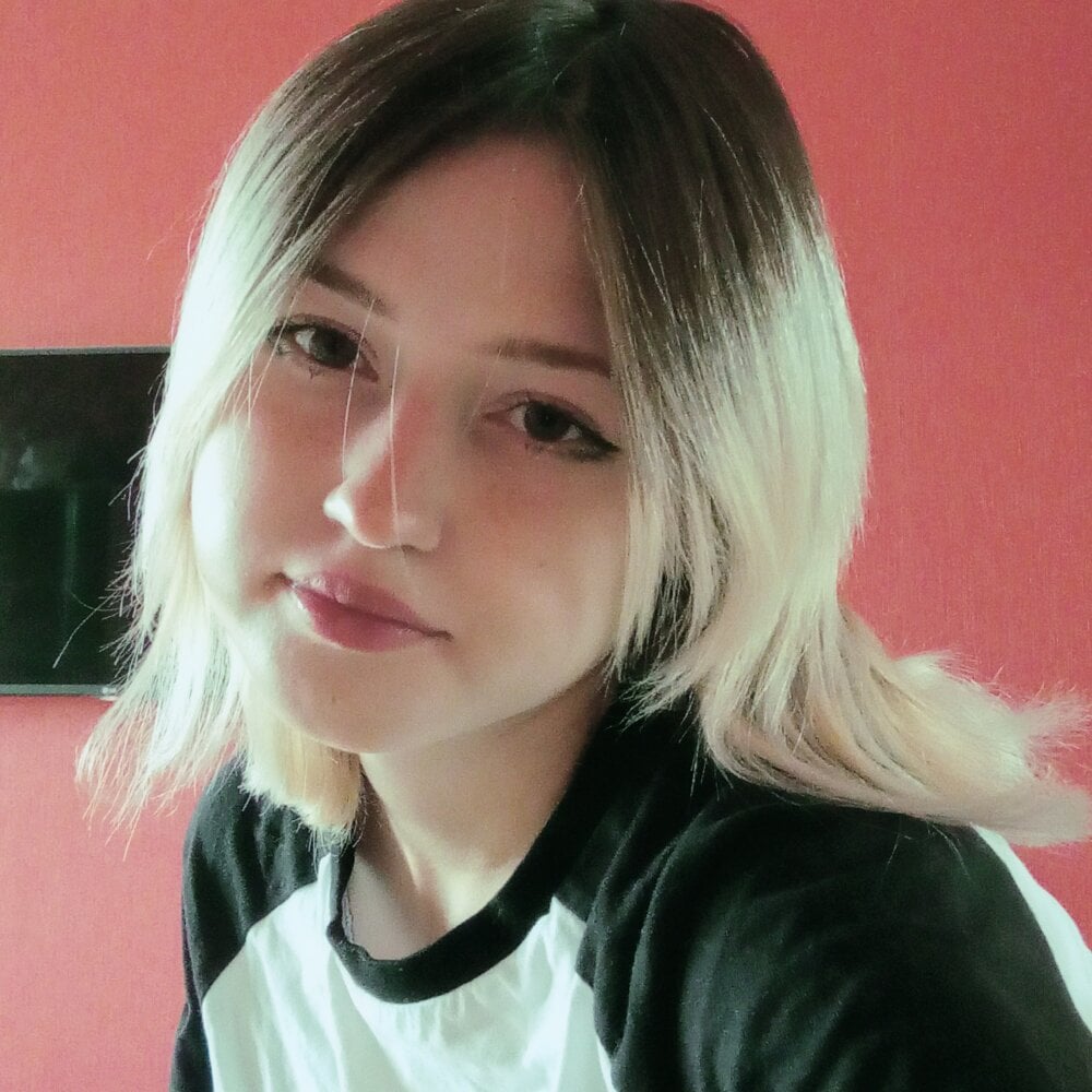 pornos.live snowwhitenika livesex profile in asia cams