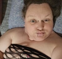Kinkybbwfreak84's Offline Chat Room