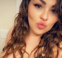 missputitin's Offline Chat Room