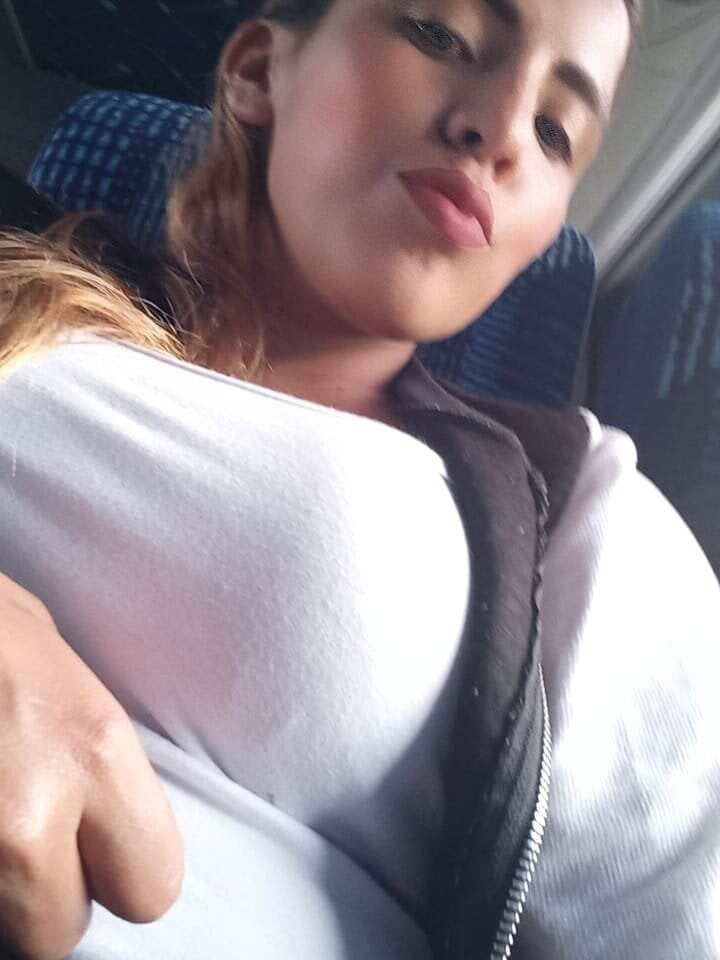 charloteo_ webcam livesex profile on amateursex-livecam.com