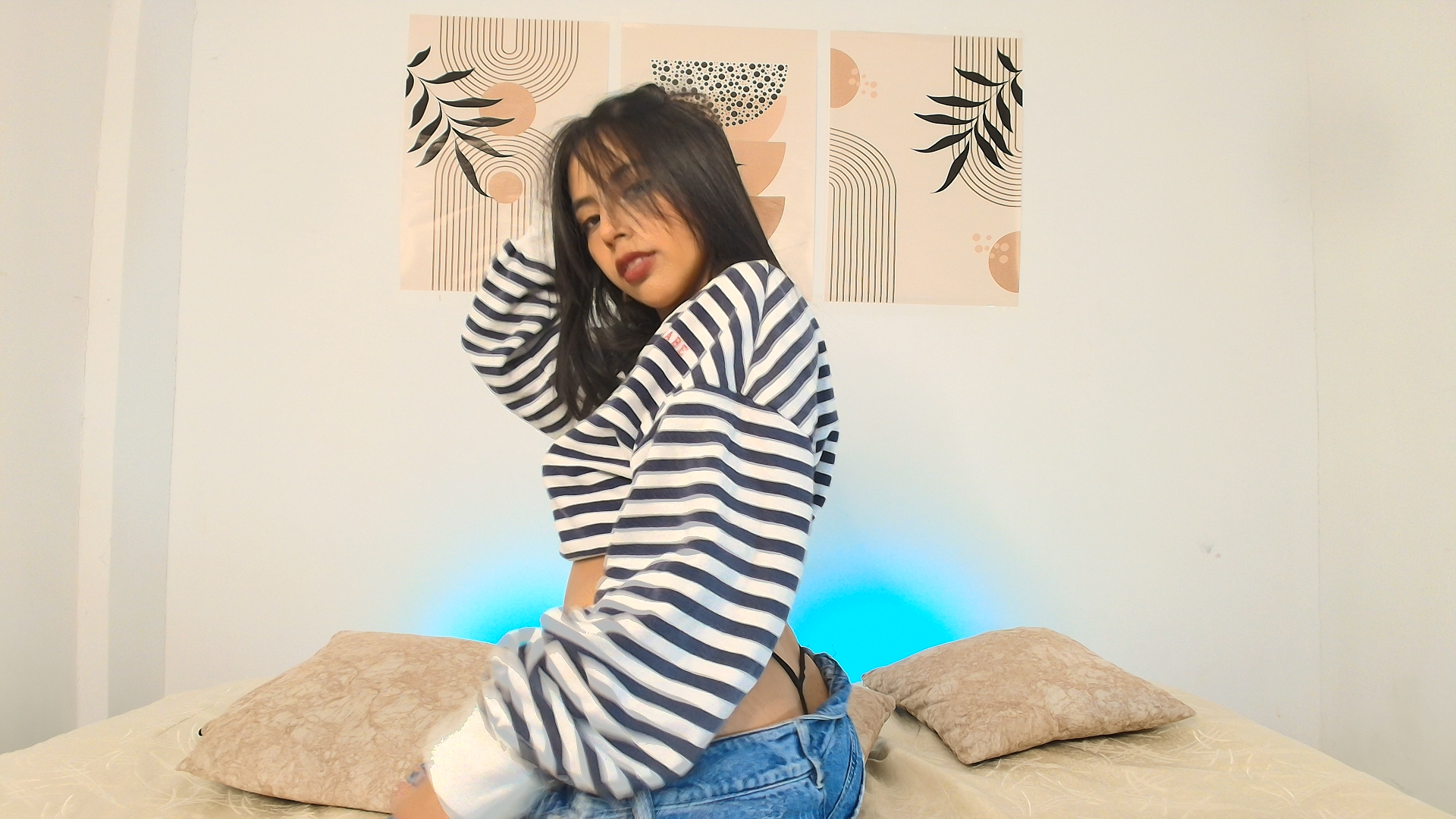 mia_jones21