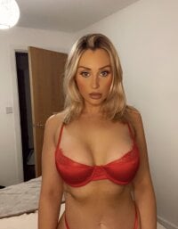 Model SarahJaneXX