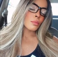 IsabellaEstrela's webcam live show