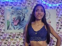 KamileLatinasexy's webcam live show