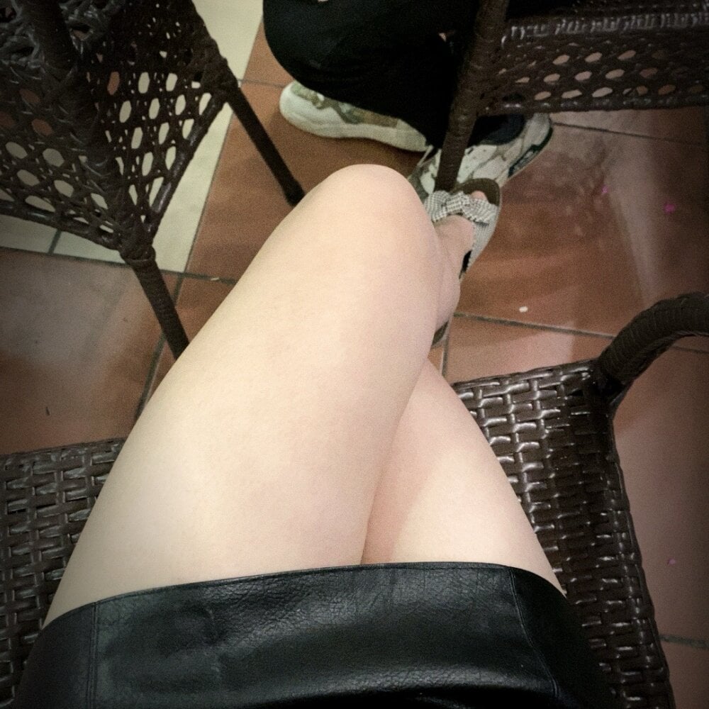 ltptpm live cam model at StripChat