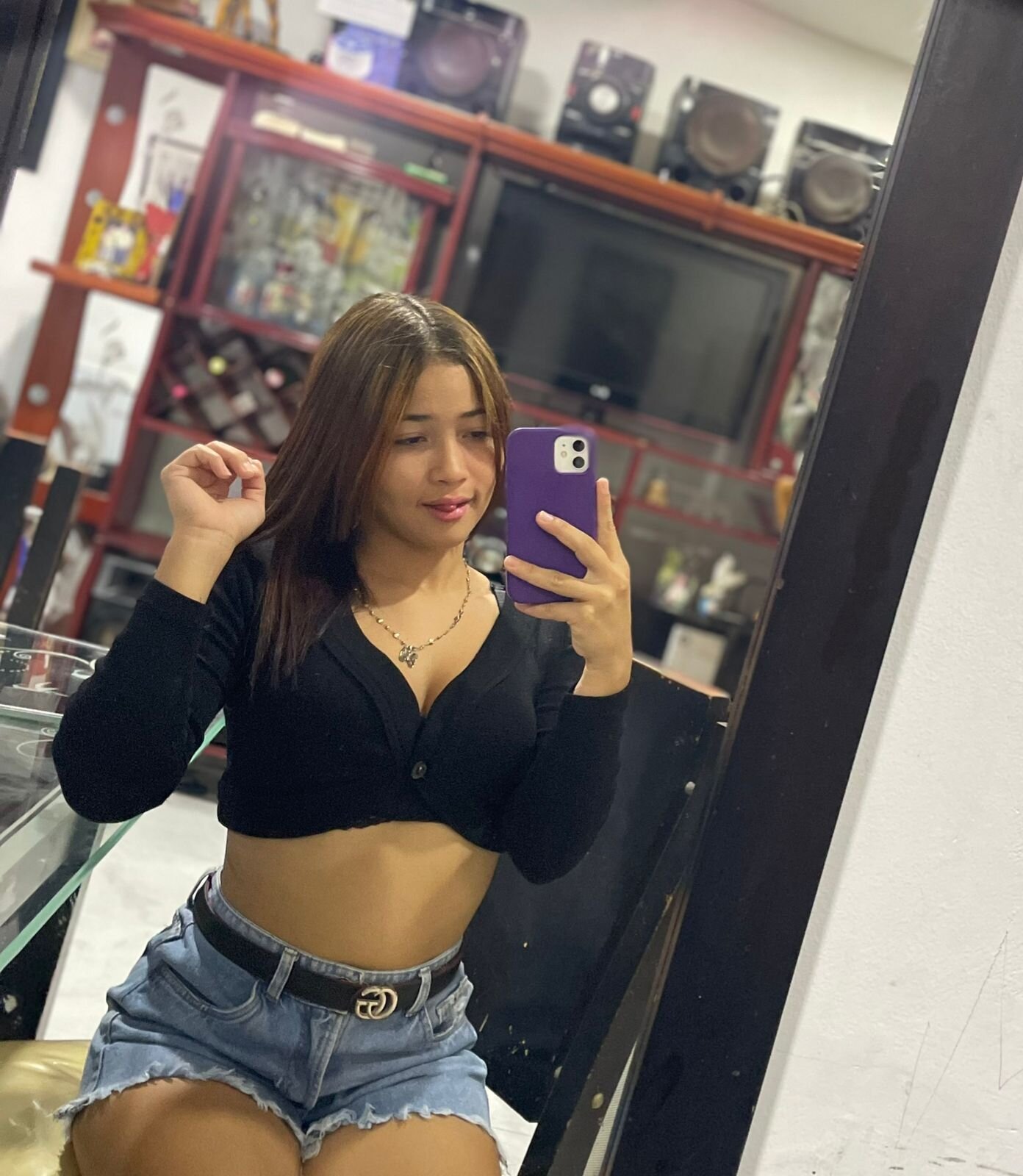 _zoe_69