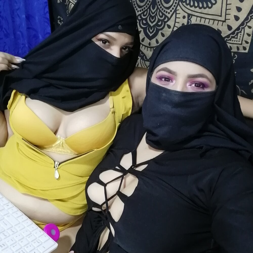 hot_arabic's Offline Chat Room