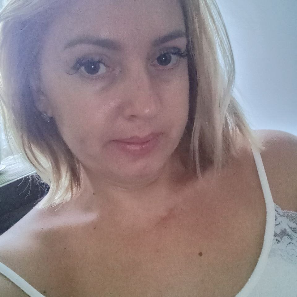 mia_bloomie from stripchat