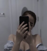 LoveMyTits_XxX's Offline XXX Chat