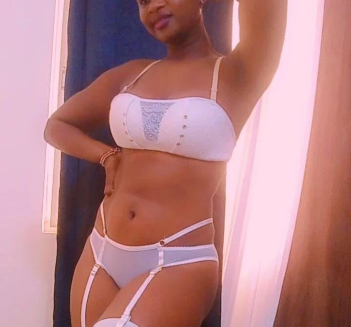 Live sex webcam photo for t-Booty_risky_ #289852563