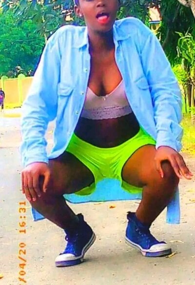 sexcam3d.net sexyy_savage livesex profile in black cams