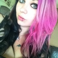 funeralxbitch's Offline Chat Room