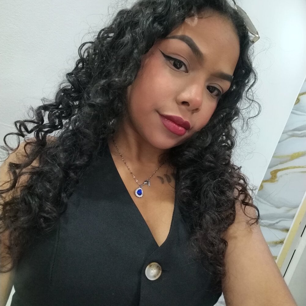 cheapadultsexcams.com ruby_0823 livesex profile in private-by-invitation-only cams