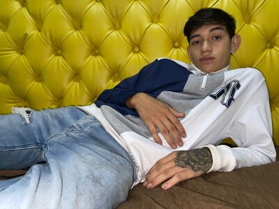 dannycastillox 🔓 live sex webcam