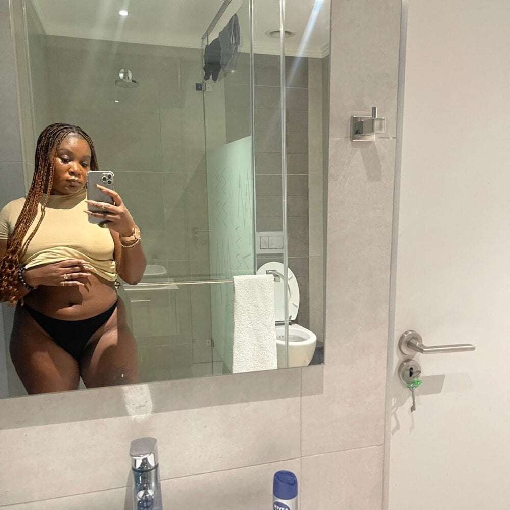 bootybar20's profile picture
