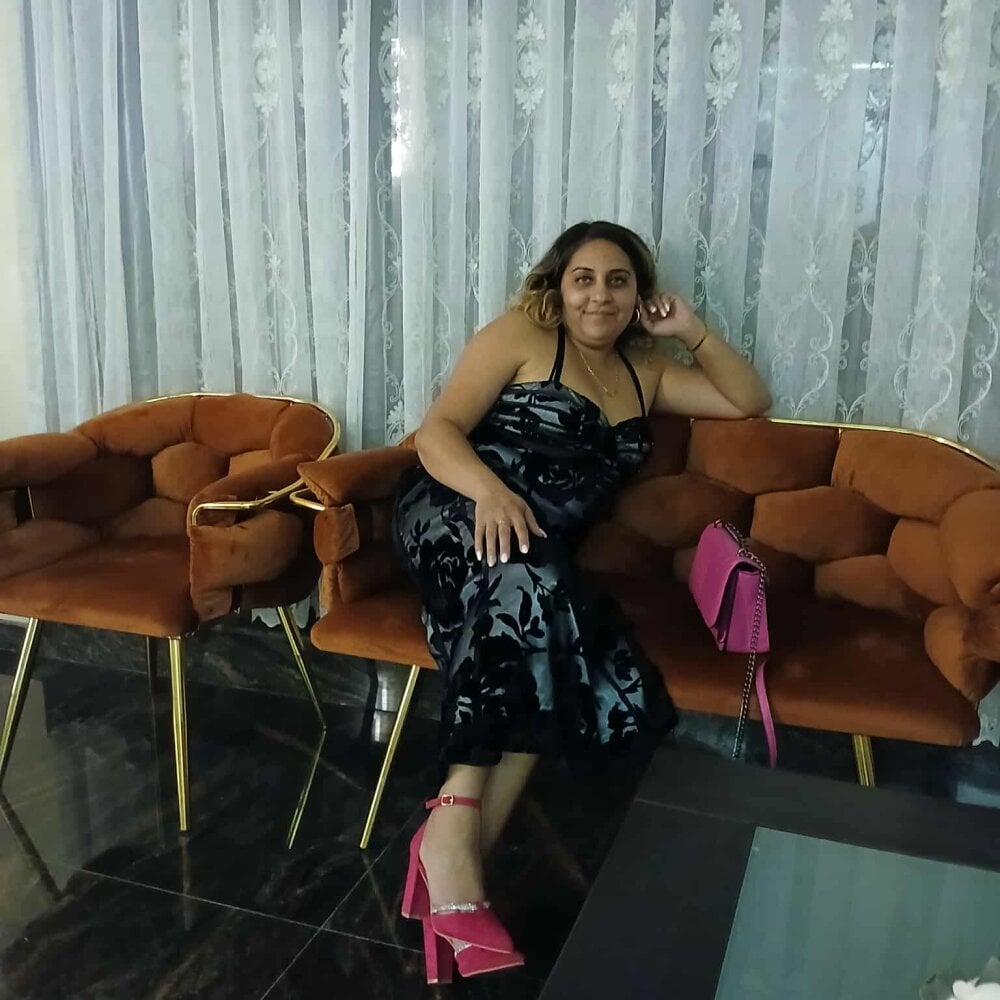 AntoAntonianna's Offline XXX Chat