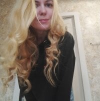 Kitty_Love27's Webcam Show