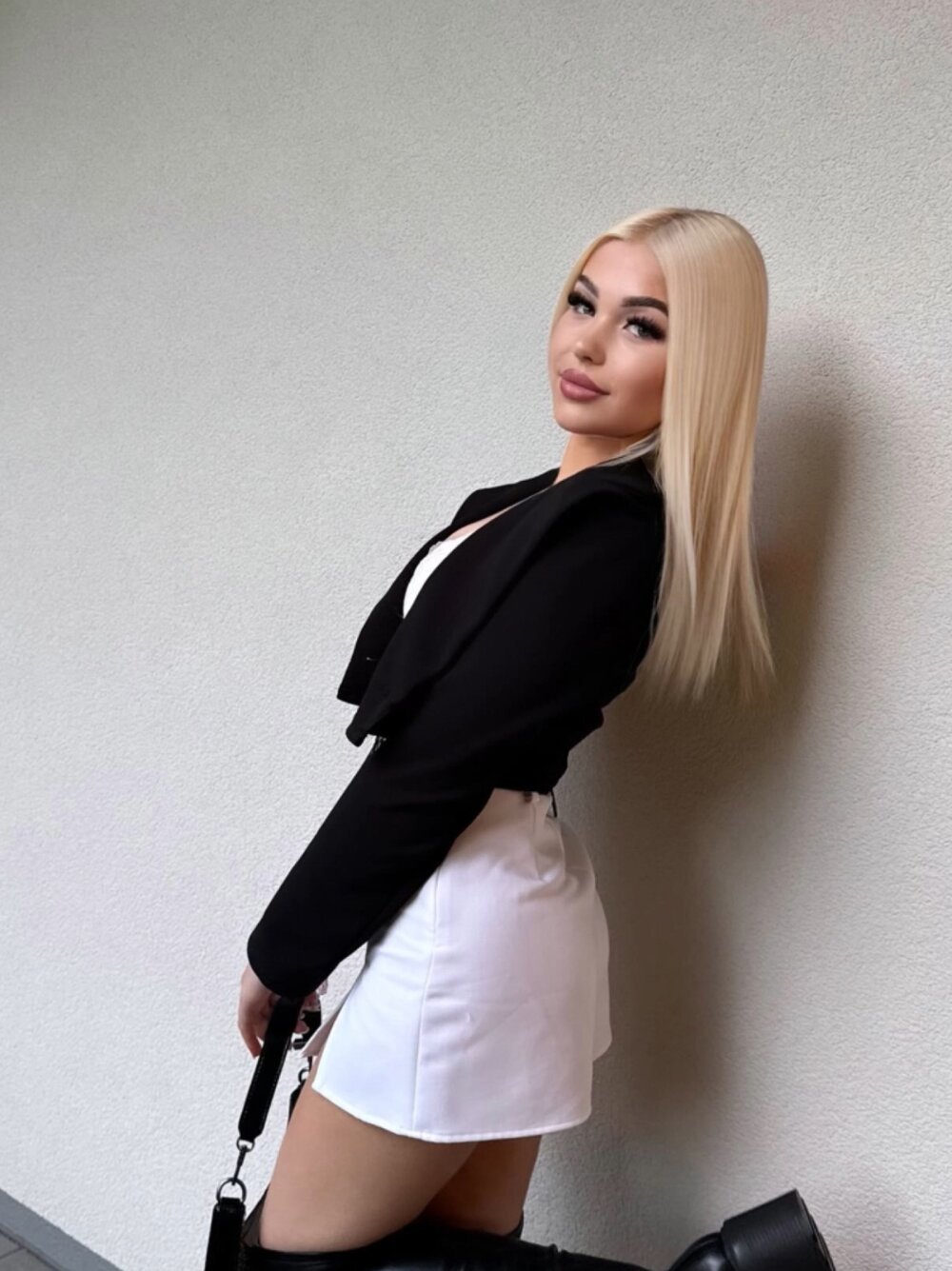 chatnmate.com caramell_angel livesex profile in granny cams