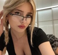 -MARIBELL-'s Offline Chat Room
