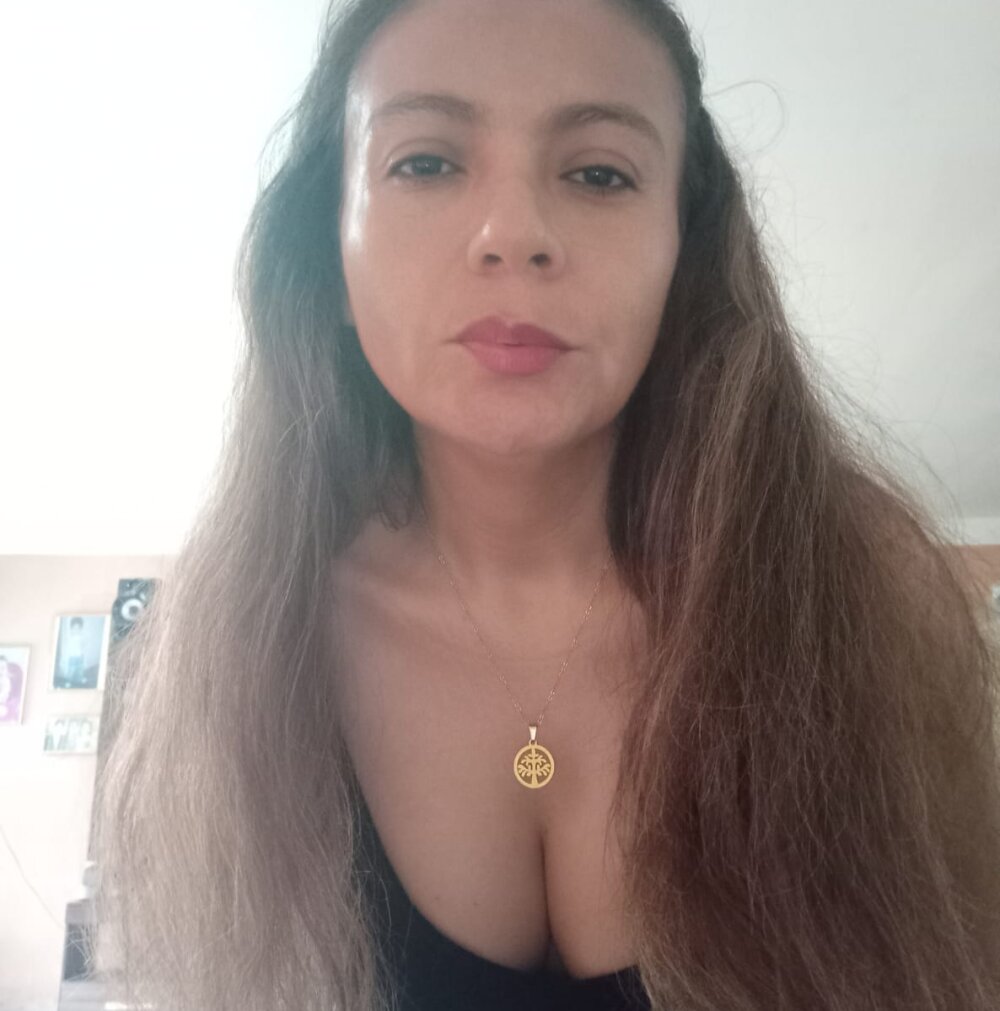 chocoluze from stripchat