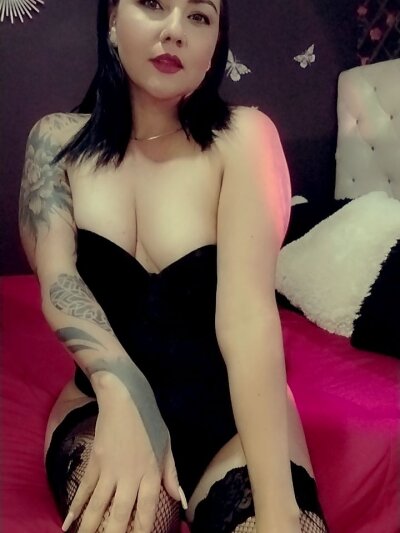 helenahotxx from stripchat