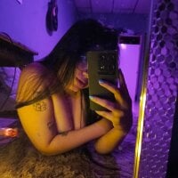 Watch DanelyLopez's Live Sex Show