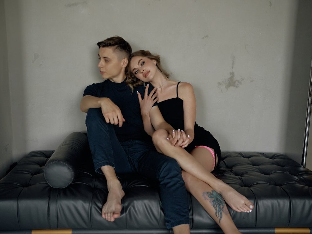 Live sex webcam photo for LoveGameSexx #289855692