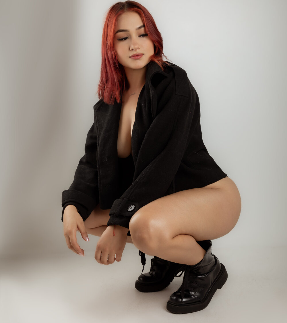 Live sex webcam photo for AnnyHizzle #289944930
