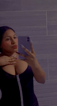 Anyeli_santos' Offline XXX Chat