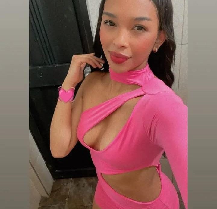zoe_roxx profile