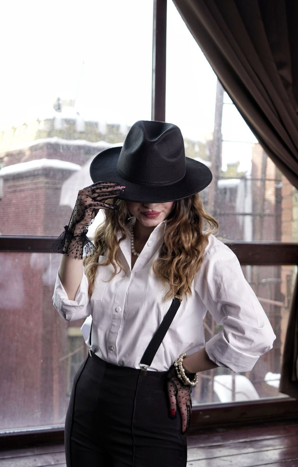 miss_hat_on_