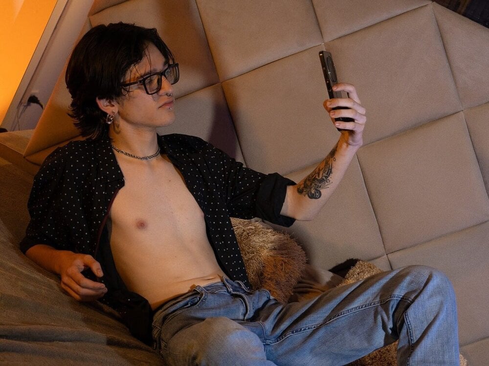 jax25_os from stripchat