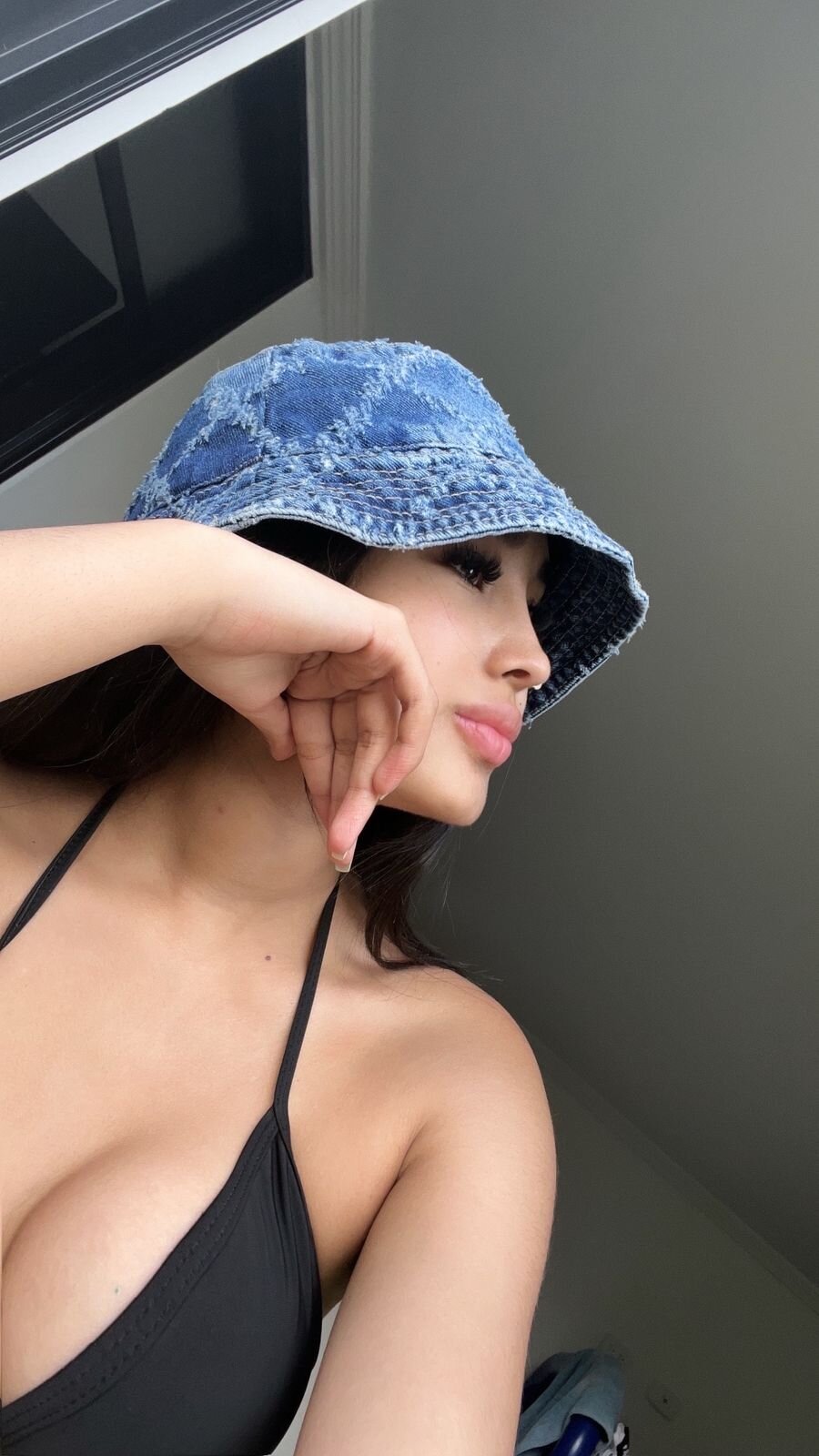 Abby_Jhones_