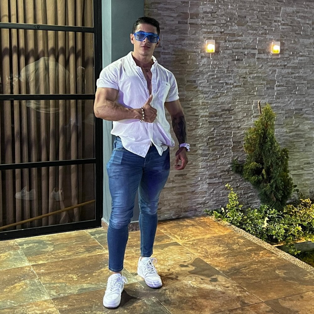 Dominic_Joness profile
