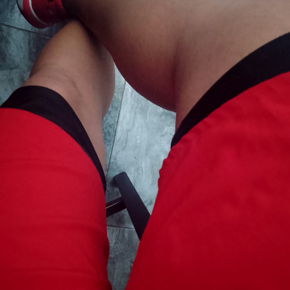 zeusmasterhorny from stripchat