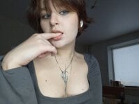 Sonya_mikki's webcam live show